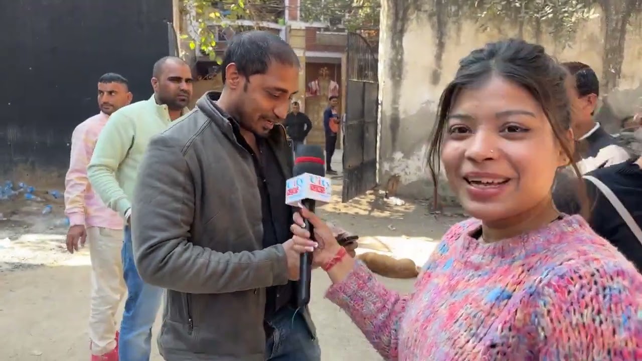 गंजों के सिर पर जड़ी बूटी से बाल उगाने का दावा..जवाहर कॉलोनी में फ्री में लोगों का कर रहे हैं इलाज