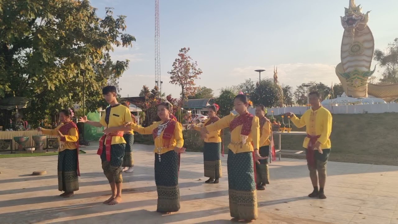 ใครกลับมาโชคดีมีงานรำ,ครั้งแรกสุดดีใจ,น้ำมนต์ได้ค่าขนม,ส.วสุดปลื้ม