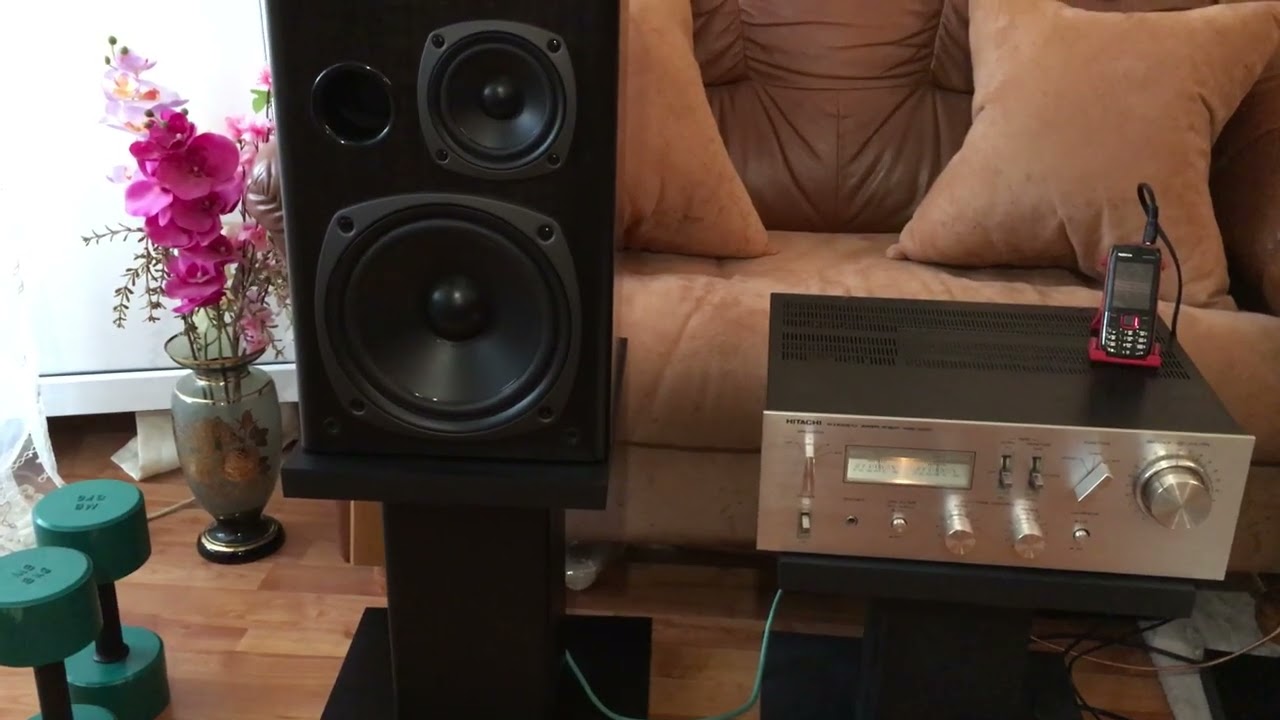 HITACHI HA-330 Amplifier (1977) Часть 1