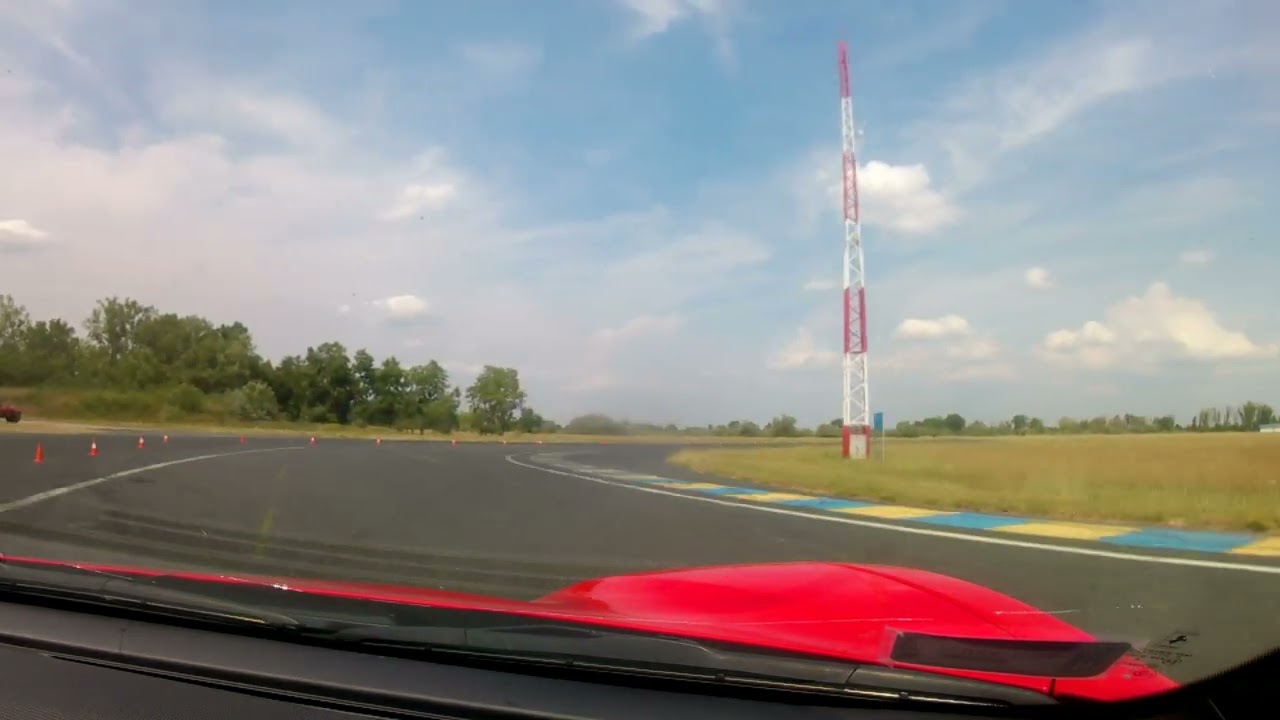 Ferrari 488 GTB - Élményvezetés,  Kiskunlacháza repülőtér,  DRX Ring 2024.07.14.