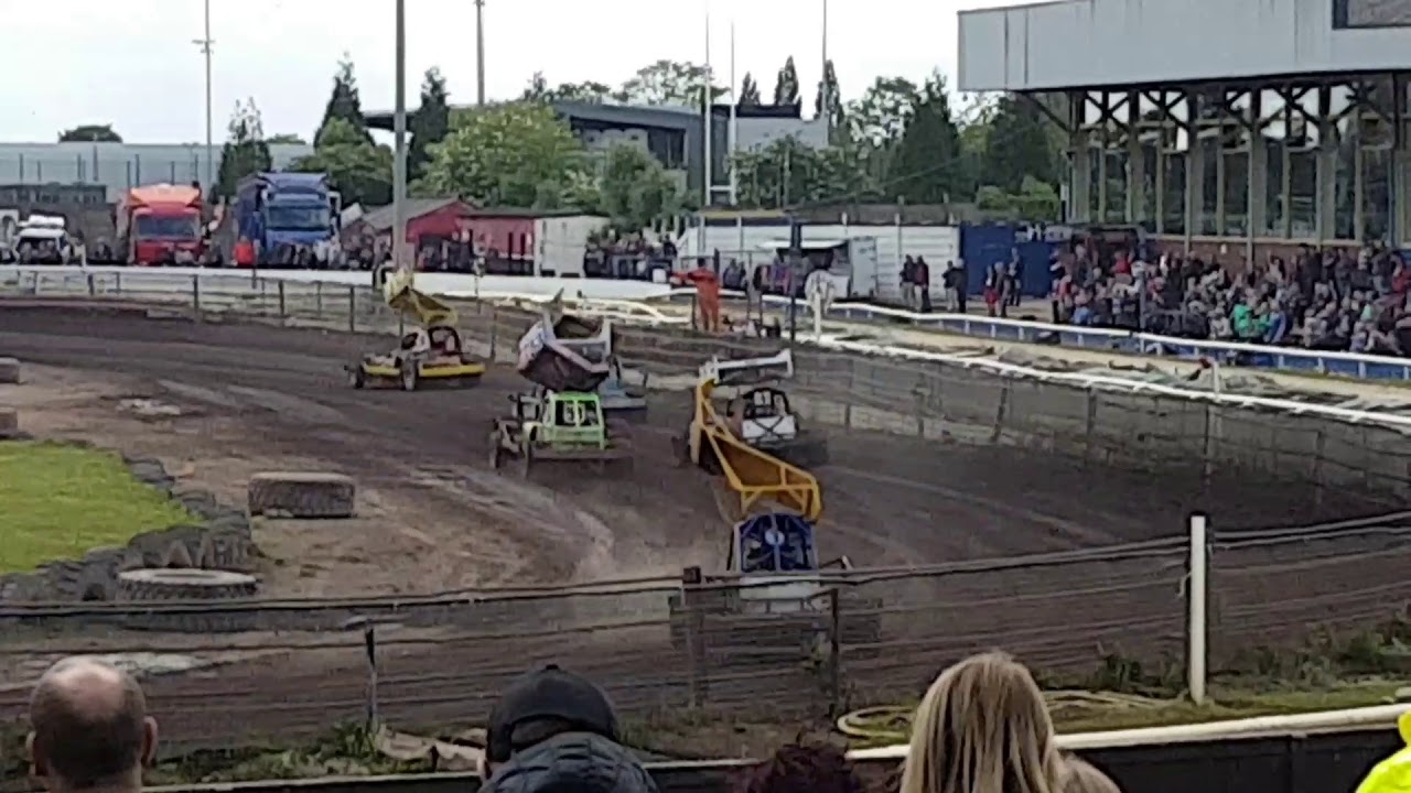 Belle Vue Manchester Startrax stock car racing.