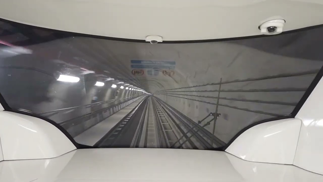 Doha Metro Train Red Line Short Journey to Hamad Intl. Airport Terminal 1 | Gold Club Experience