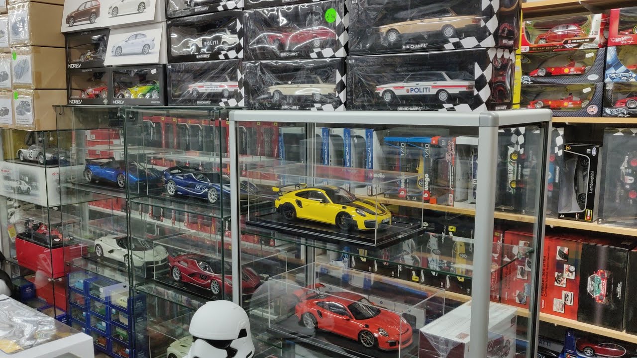 Diecast car Goldmine in Europe‼️.. Schuiten in Rotterdam, the Netherlands 🧐✅ Awesome finds👌🏻