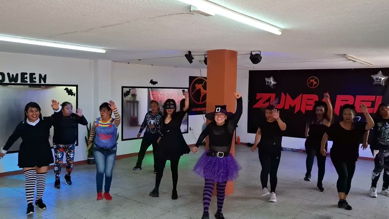 Las Brujas Zumba - La Sonora Dinamita (Zumbarei Fitness)
