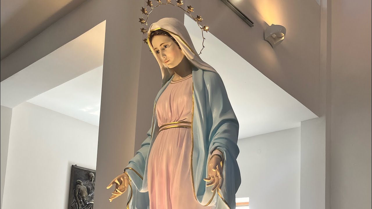 La famosa statua della Madonna a Tihaljina