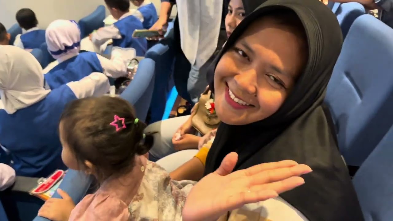 Dari sekolah kunjungan ke Pt sari roti kesukaan kita semua