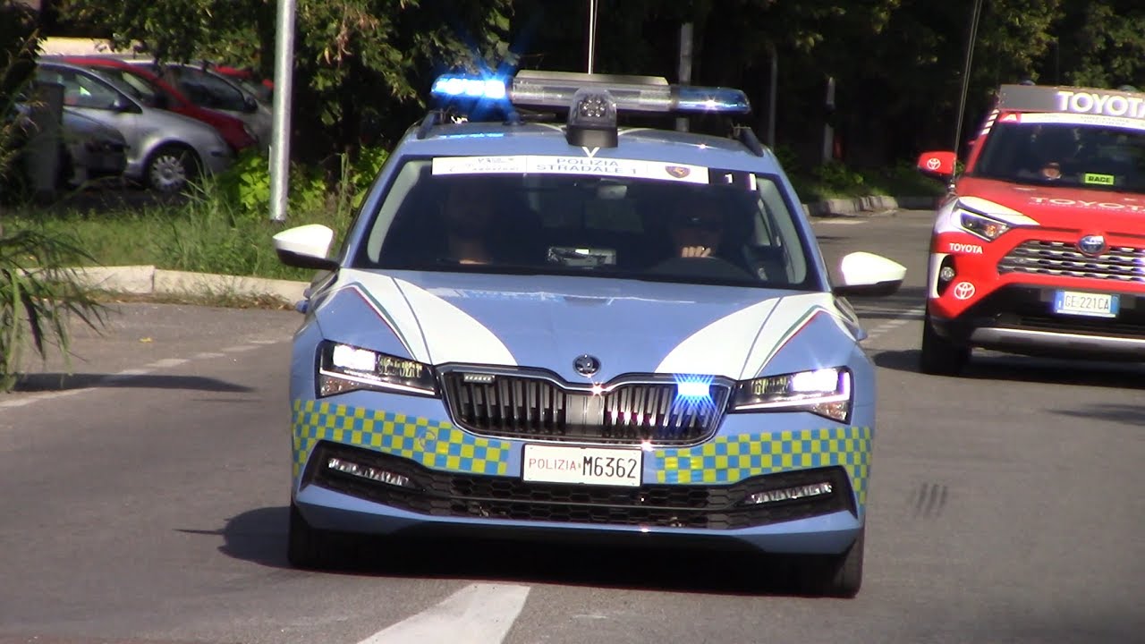 POLIZIA STRADALE IN SIRENA SCORTA GARA CICLISTICA+CARABINIERI IN SIRENA [COPPA AGOSTONI 2023]