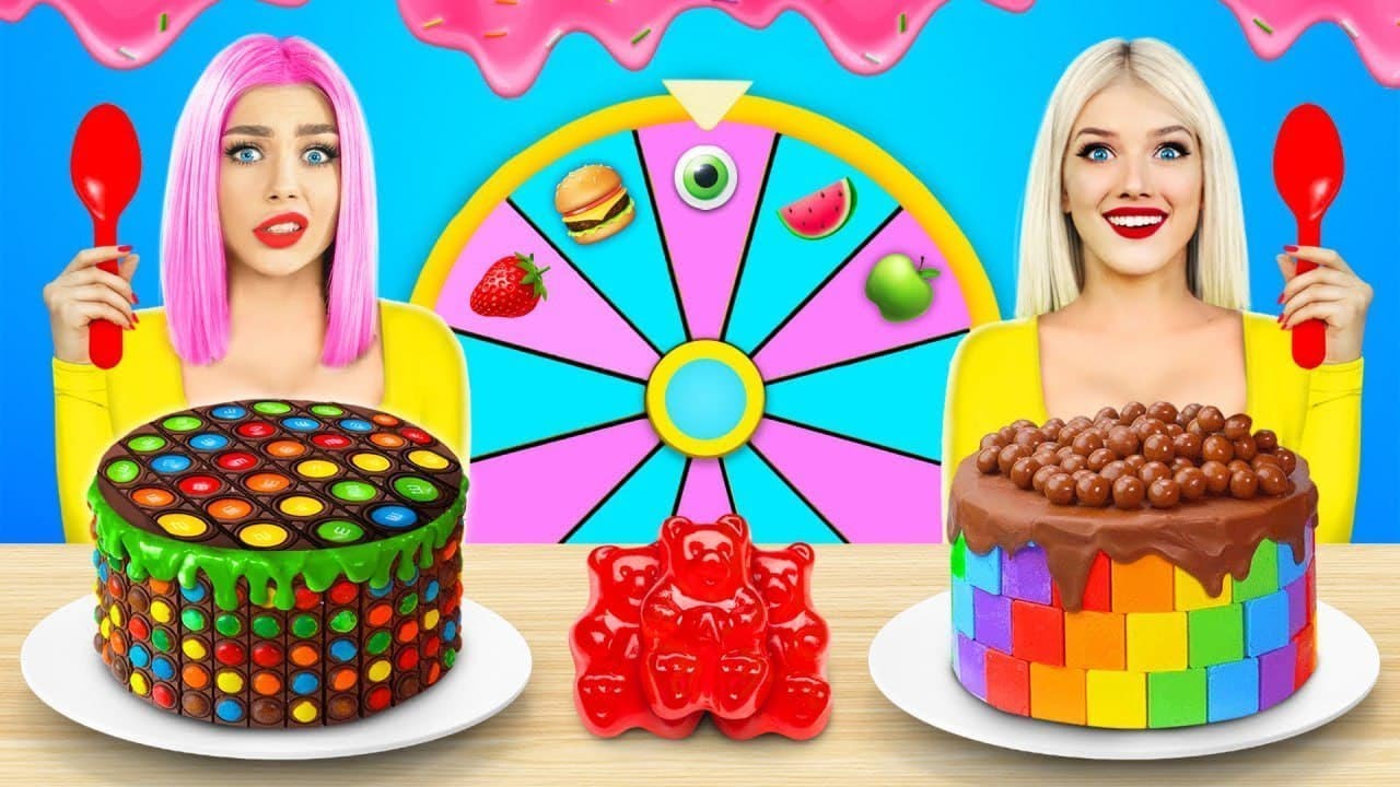 CHI DECORA MEGLIO? CHALLENGE: Decoriamo delle super torte! | Idee artistiche |RATATA
