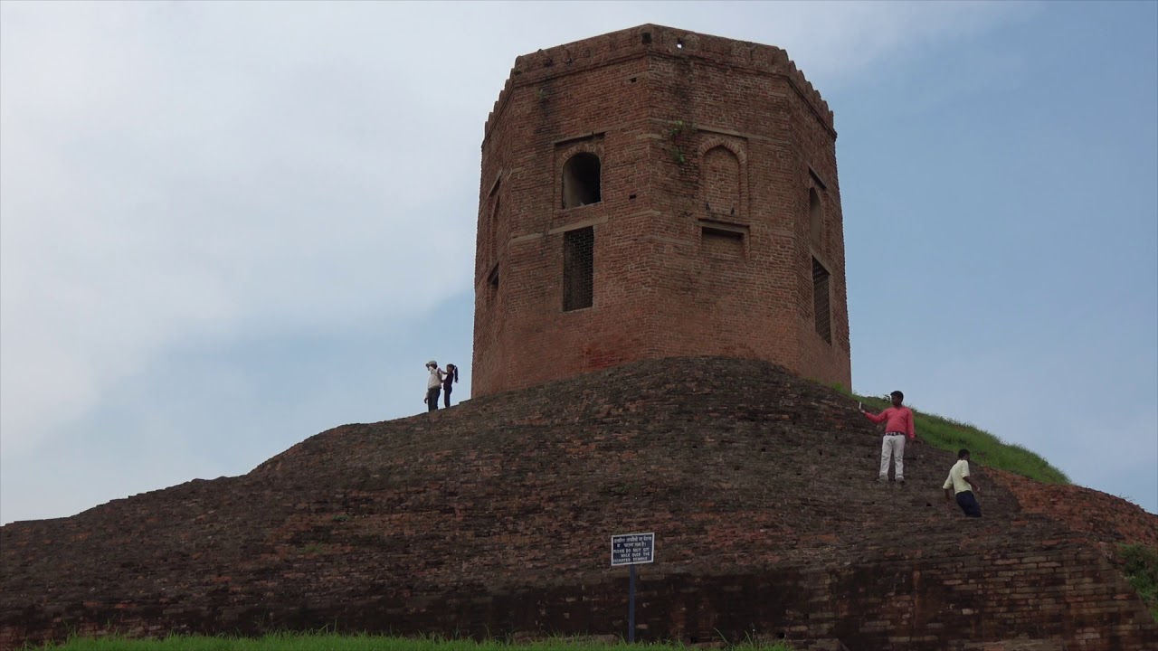 The Chaukhandi Stupa (Varanasi - India)