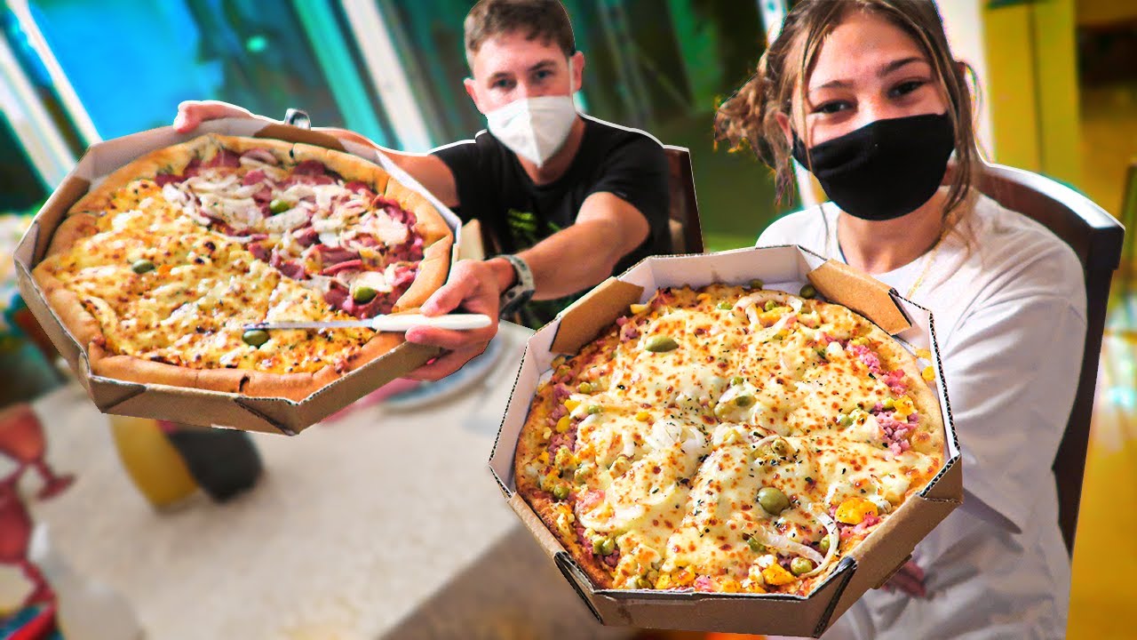 COMPREI PIZZA PARA MINHA FAMÍLIA!!