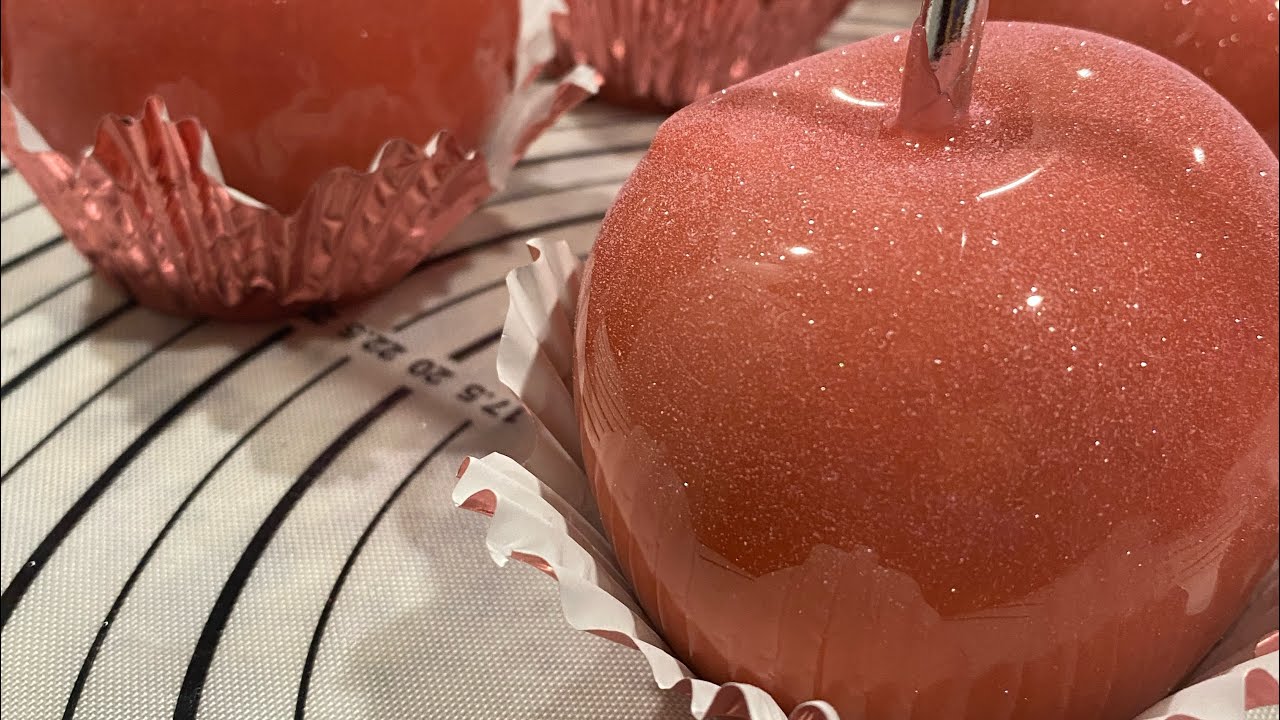 Making Pink Candy Apples
