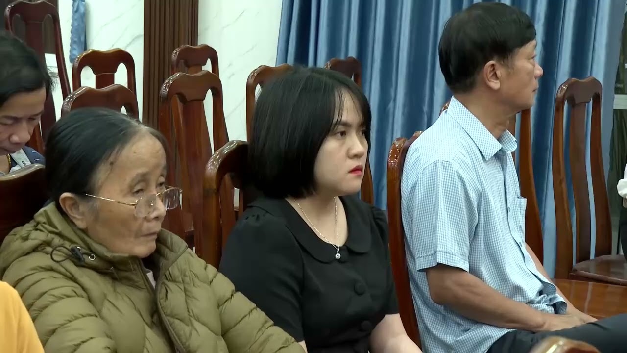 Ứng cử viên đơn vị bầu cử số 1 HĐND phường Hòa Khánh khóa 1 tiếp xúc cử tri vận động bầu cử