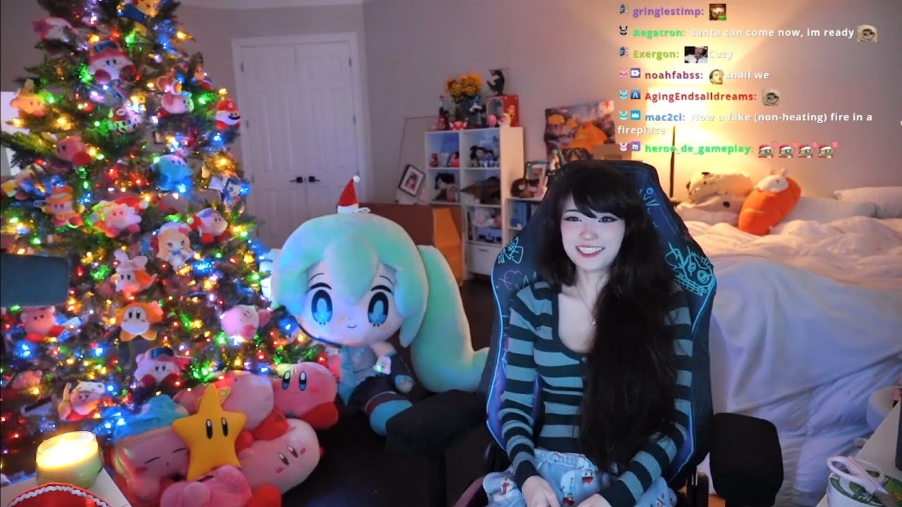Emiru - [December 5th 2024] Setting Up Christmas Tree and Gaming