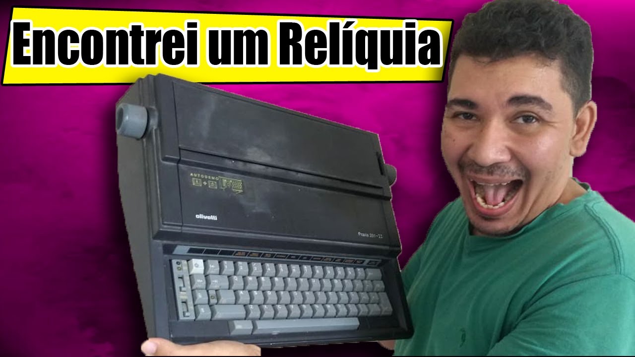 Achei uma Maquina de escrever elétrica!