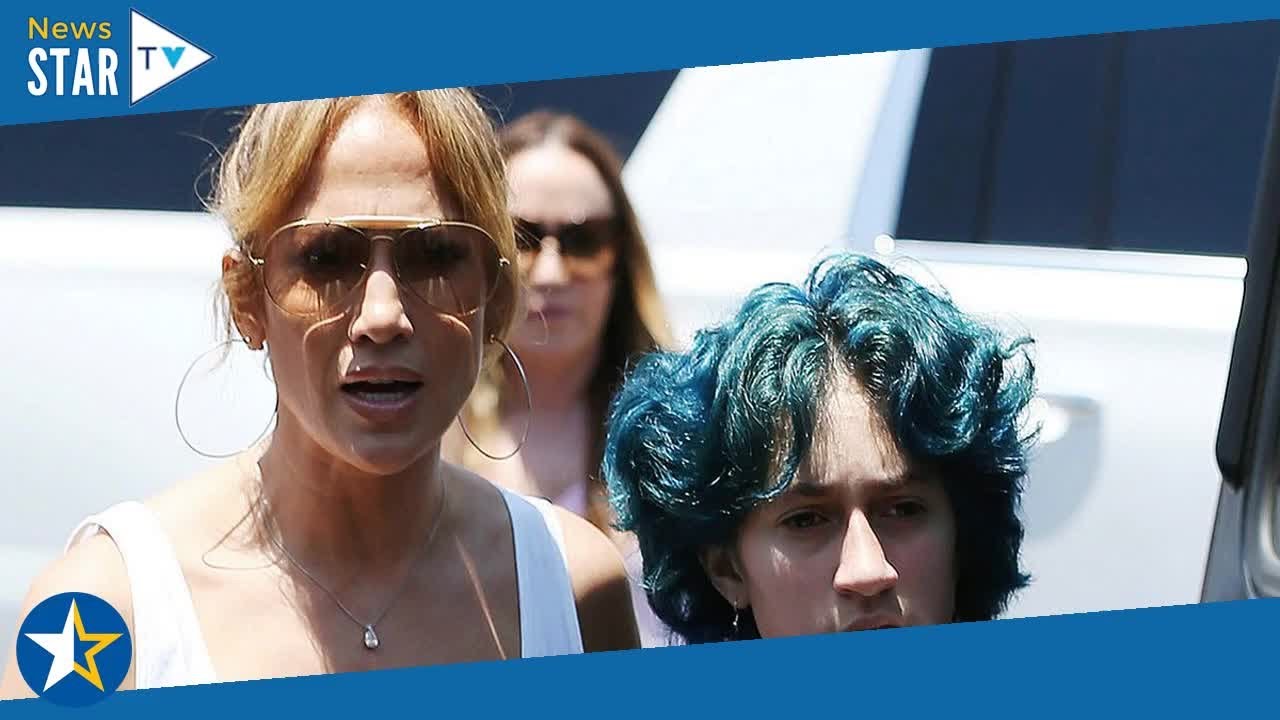 Jennifer Lopez introduces her child Emme, 14, to the stage using gender-neutral pronouns