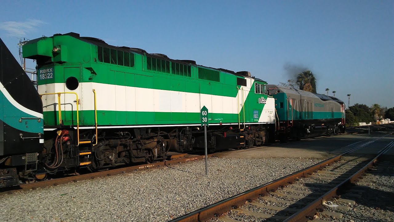 10/18/17 Metrolink F125 907 & RBRX 18522 paired up on M329 and more trains at El Monte, CA