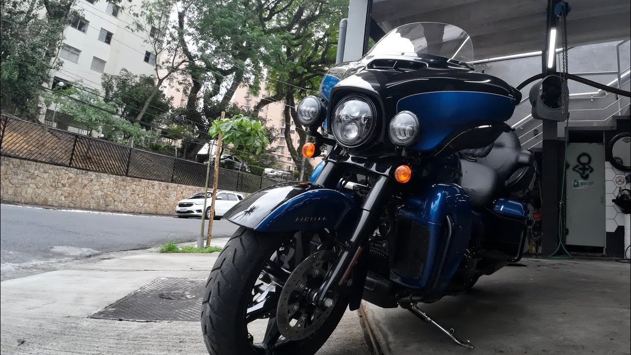 Carregando a bateria, e removendo código de erro de uma Harley Davidson Ultra à venda 