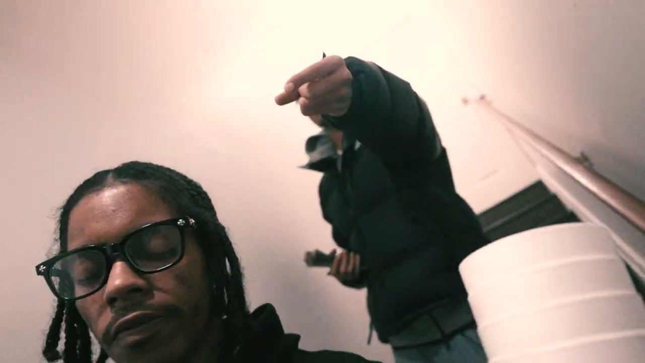 SelfMadeLilRay - Stuck On The Box (Official Video) DIR. @KvKFilmz