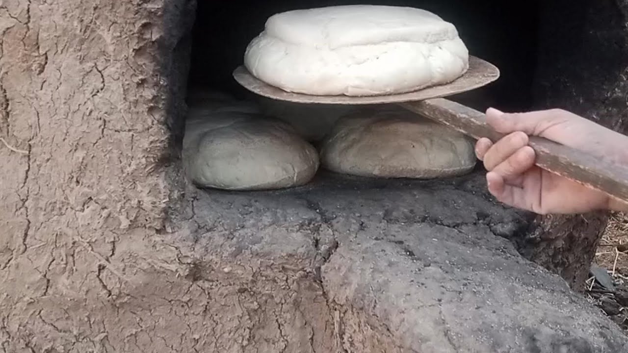 طريقة عمل العيش الشمسي الصعيدي🔥 بدقيق التموين خطوة بخطوة🔥طري ومنفوخ بدون مَسّة#ترند #عيش_شمسي