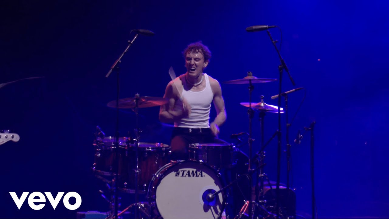 Taipei Houston - Hypocrite (Supporting Foo Fighters / Live from Gilford, NH)