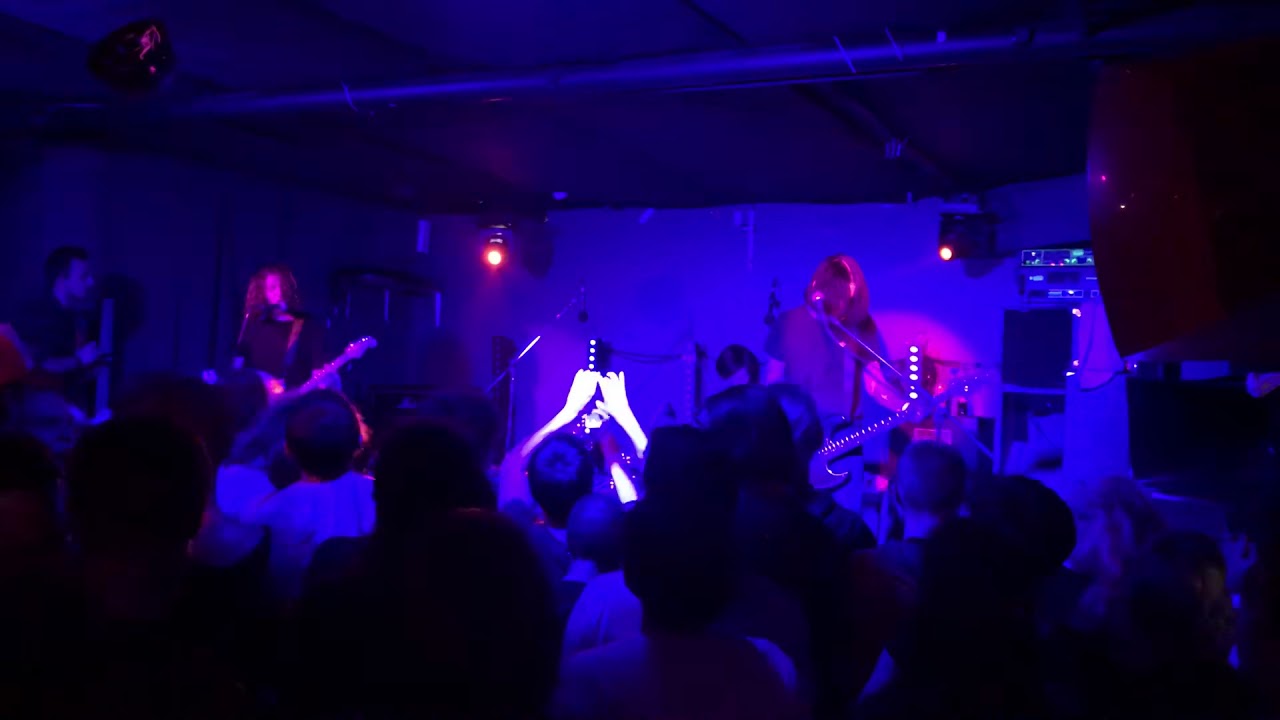 The Wytches - Crying Clown (live @ “Лес”, Moscow, 15.09.18)