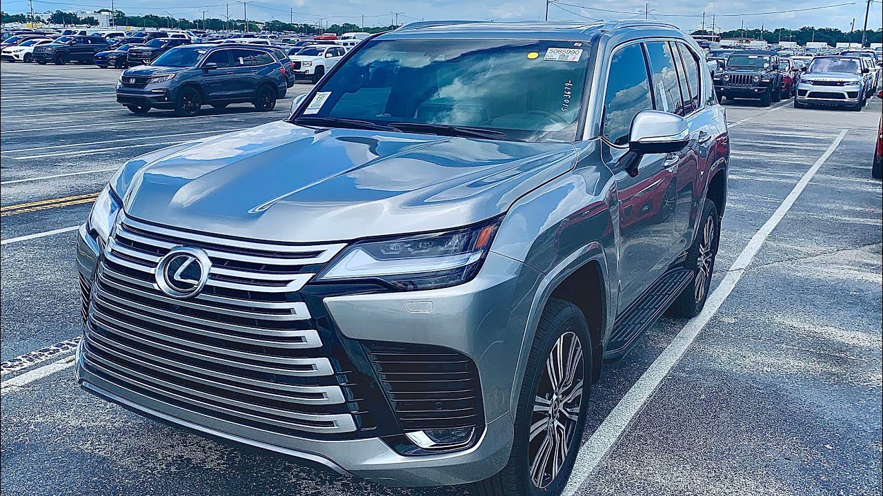 Обзор премиум Lexus на аукционе США