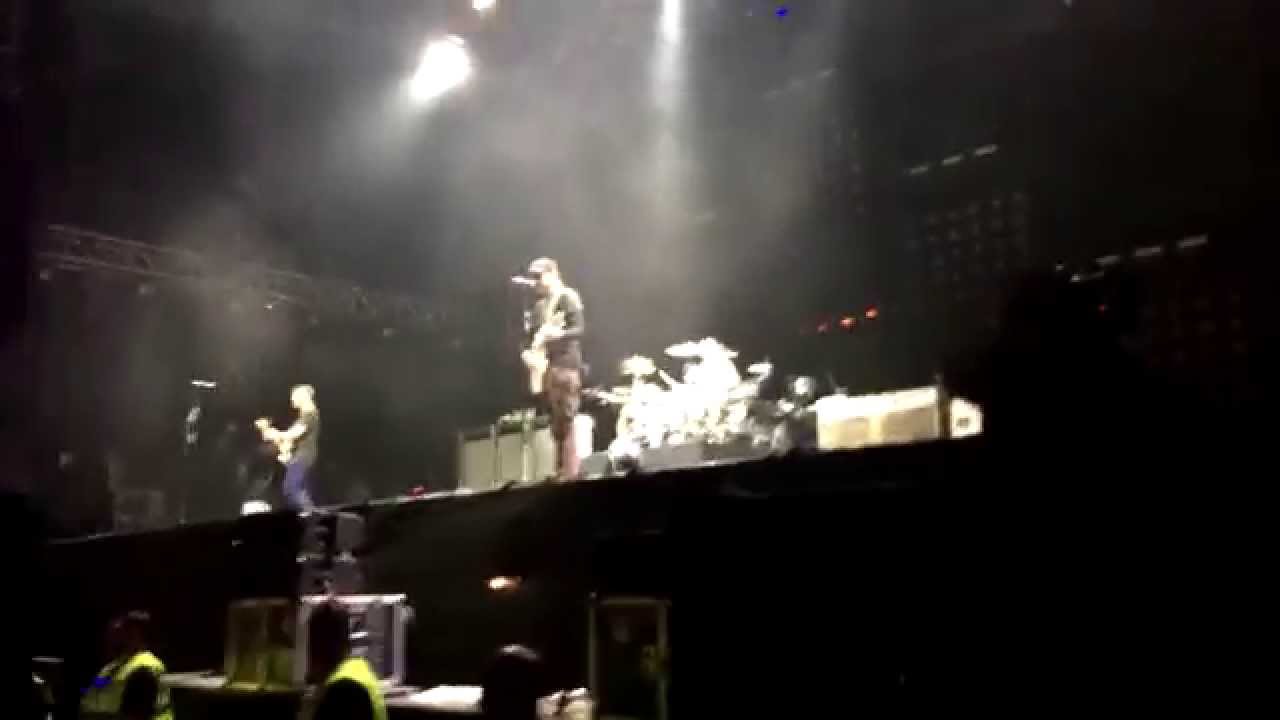 [HD] Blink 182 - The Country Song @ FM4 Frequency Festival 2014