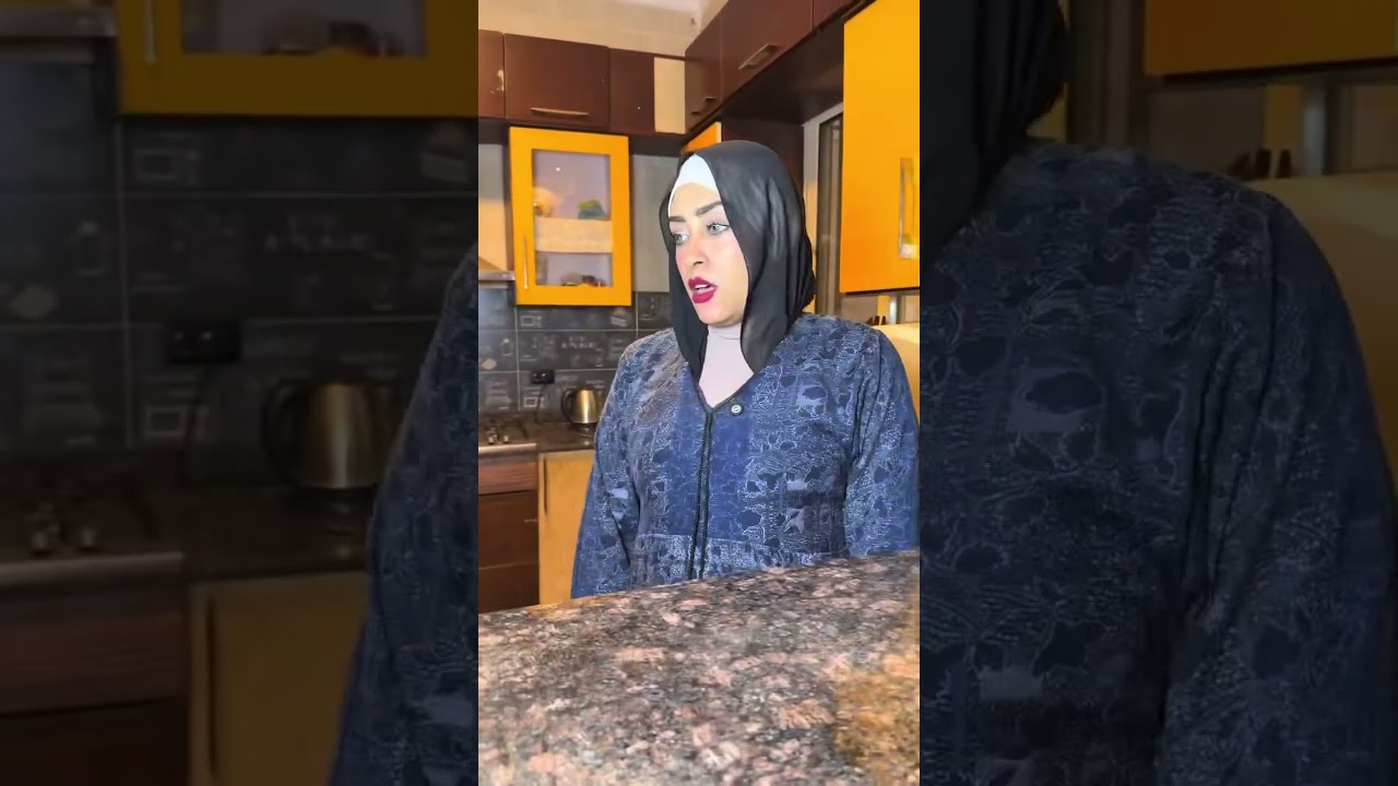 عشان هيّا بنت أغنياء عايزه تمنع الشغاله من الصلاة قبل متعملها اكل