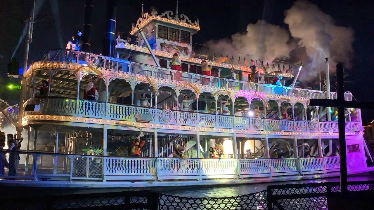 Fantasmic! Full Performance - Disneyland Park, California