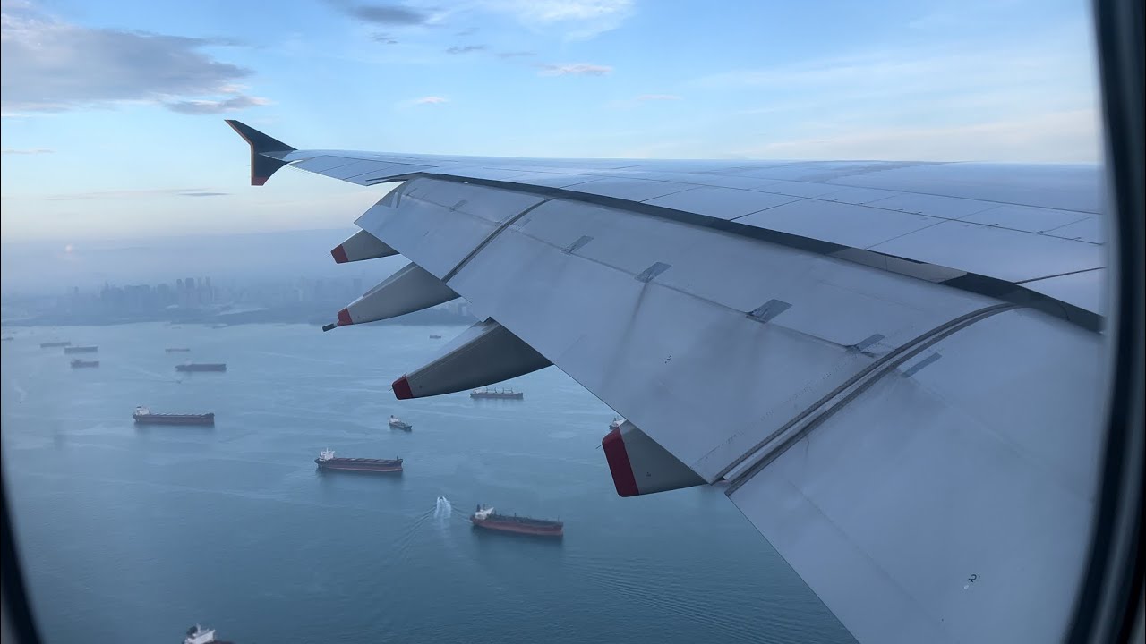Early morning Singapore Airlines A380 landing into Singapore Changi International Airport