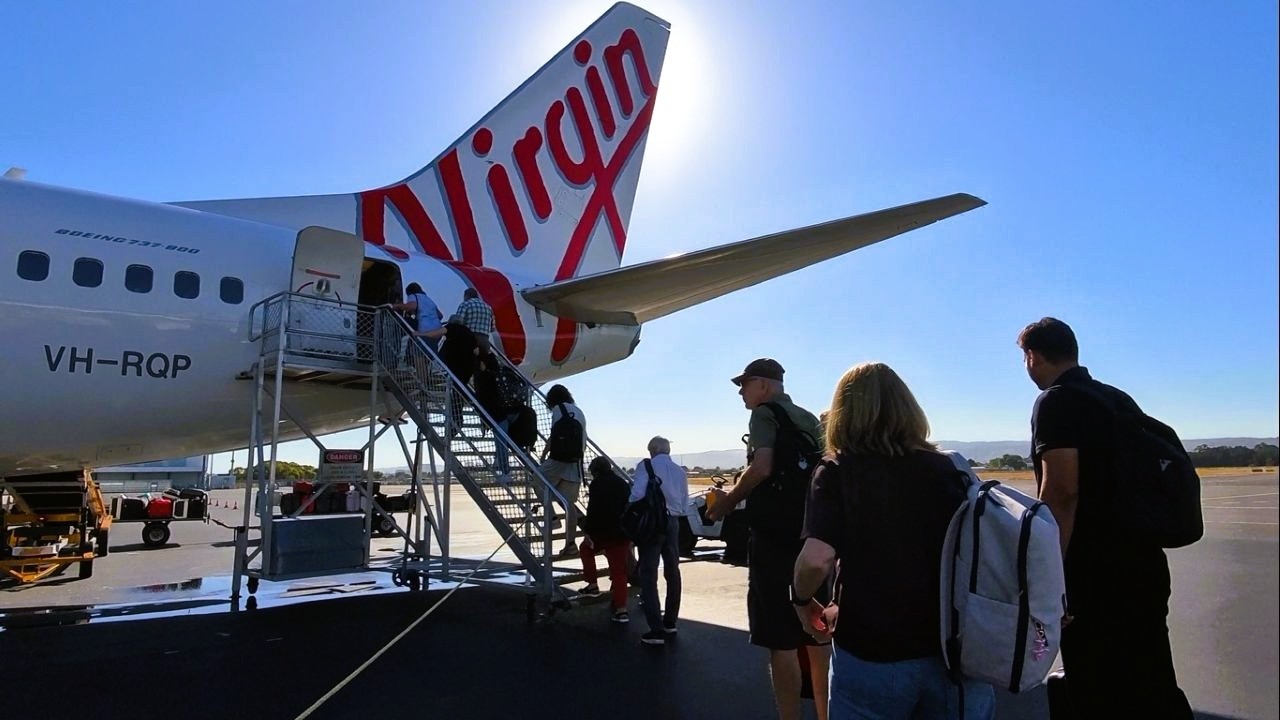 Virgin Australia Flight - Boeing 737-800 - Adelaide to Sydney
