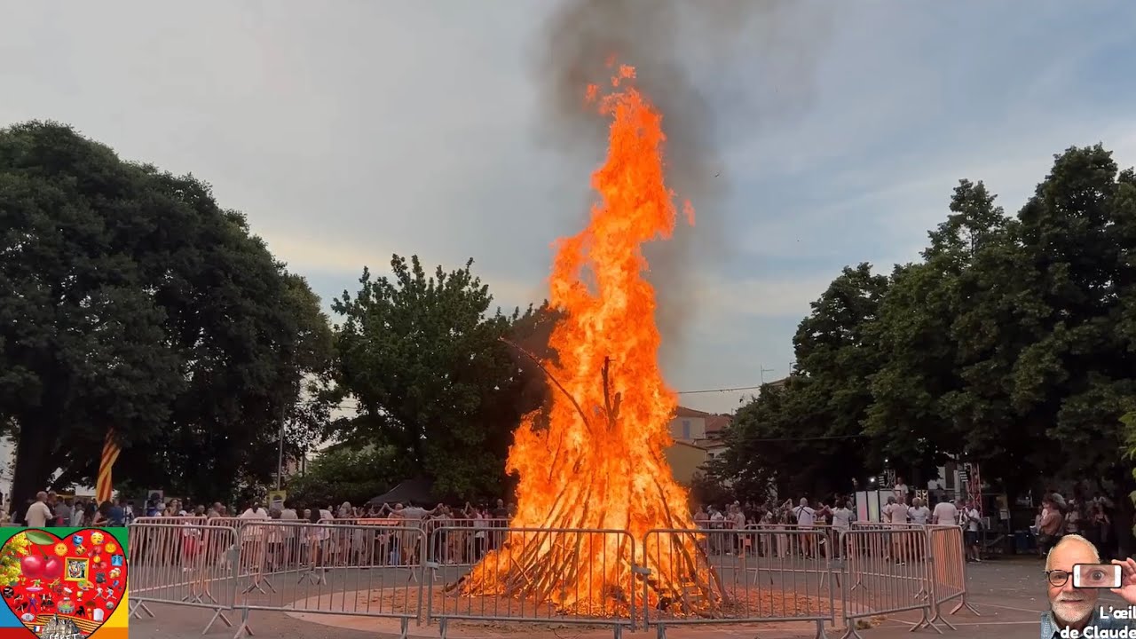Céret le feu de la Saint-Jean.