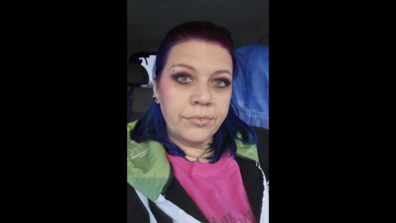 12.12.25 Глупая история про катание на коньках, осознание истории с краской для волос и новое хао...