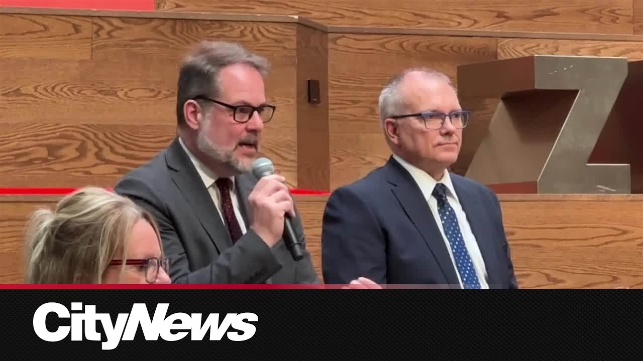 Federal election candidates debate economic visions in Montreal