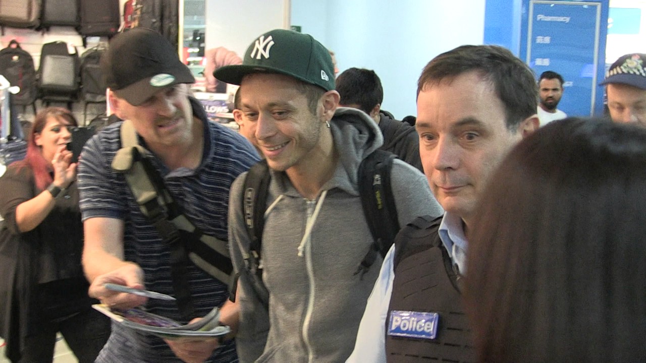 'VALENTINO ROSSI REQUIRES POLICE ESCORT @ MELBOURNE AIRPORT' #exclusive
