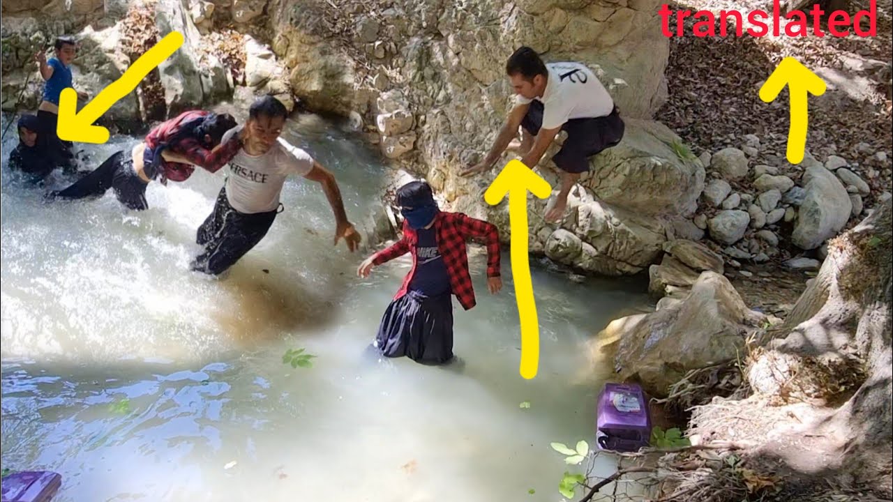 Attack on the family and a very dangerous conflict in the river🪓😱🔪