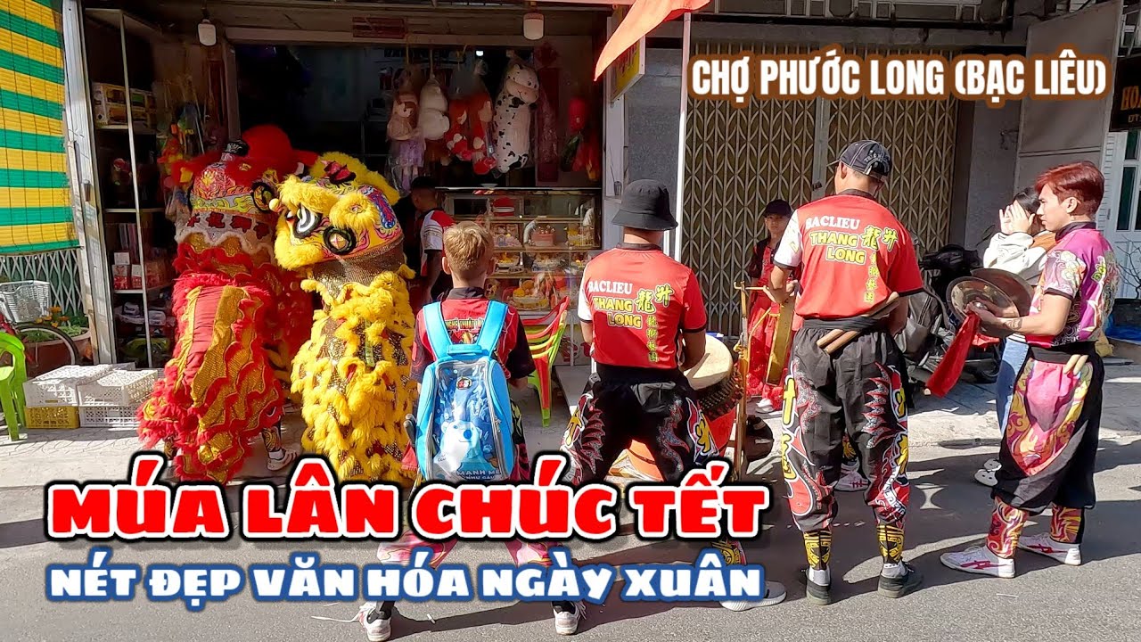 LSR Thăng Long Đường dạo phố chúc Tết bà con chợ Phước Long (Bạc Liêu)