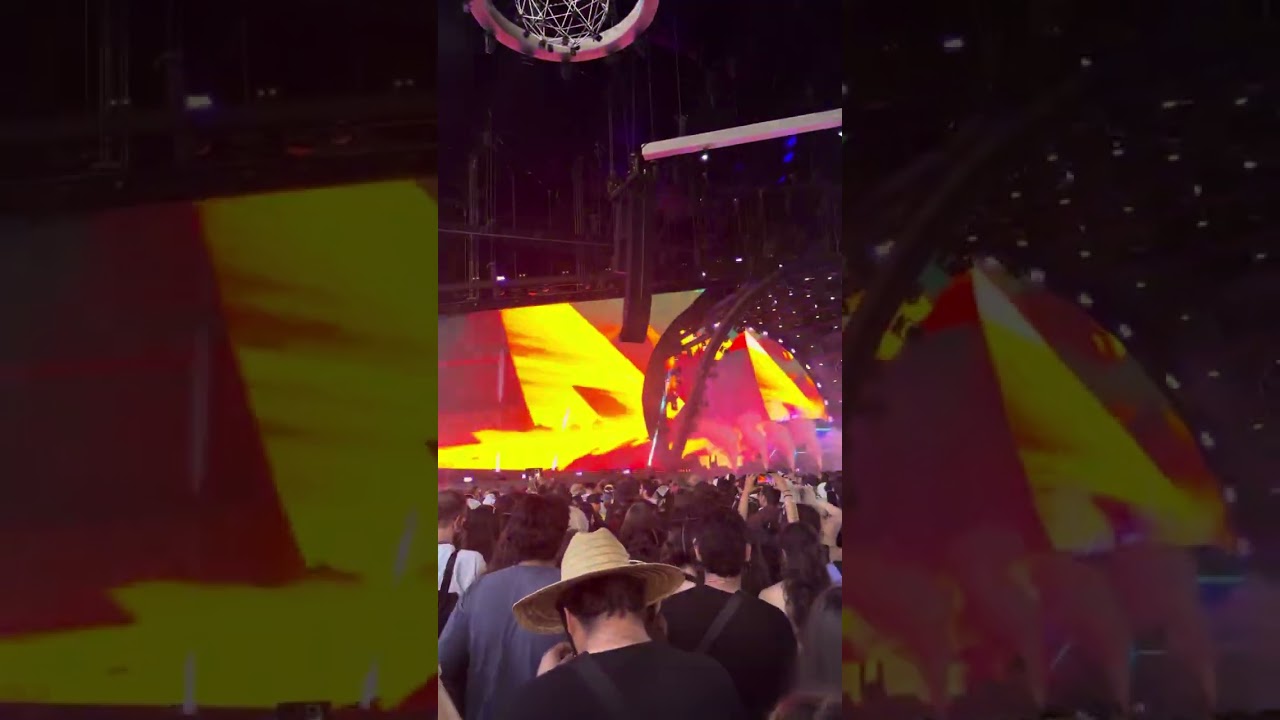GRIMES &mdash; Obsessed Remix (Sophie Powers) LIVE AT COACHELLA 2024 @grimes