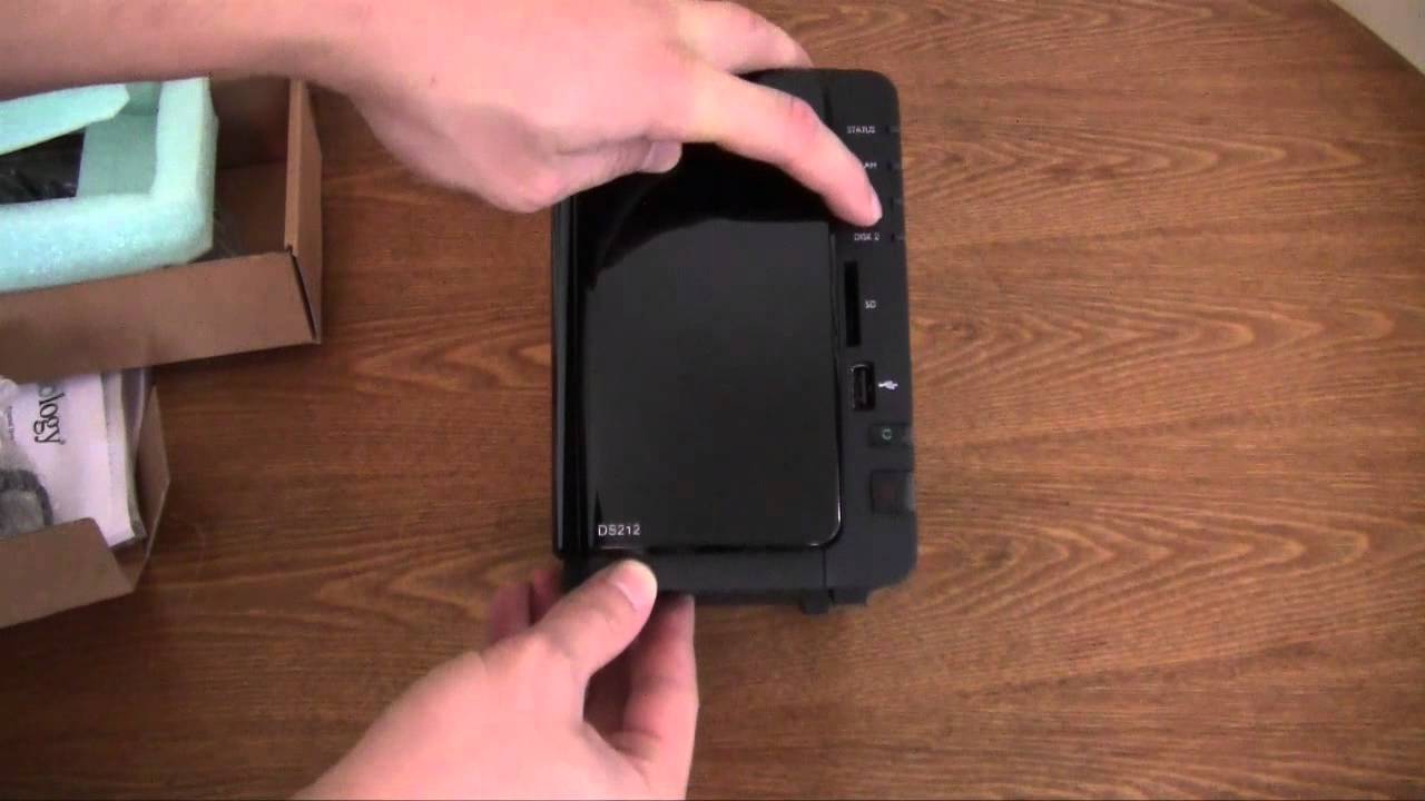 Synology DiskStation DS212 Unboxing & Overview
