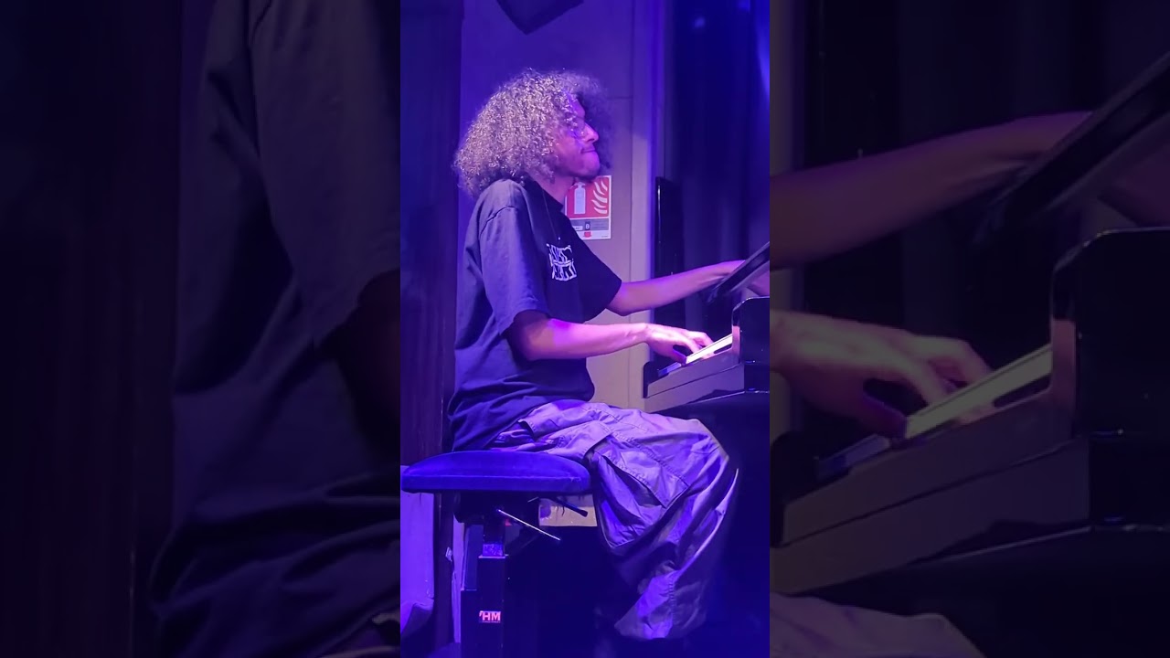 Tomoki SANDERS @Duc des lombards Paris