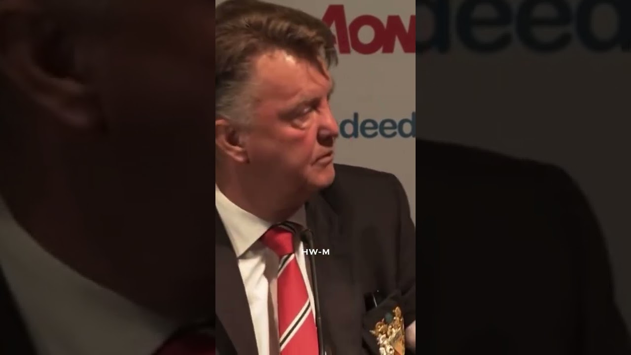 Louis Van Gaal - &ldquo;Mike Smalling and Michael Carrot&hellip;&rdquo; 😂😂 #shorts #football #funny #lvg #story