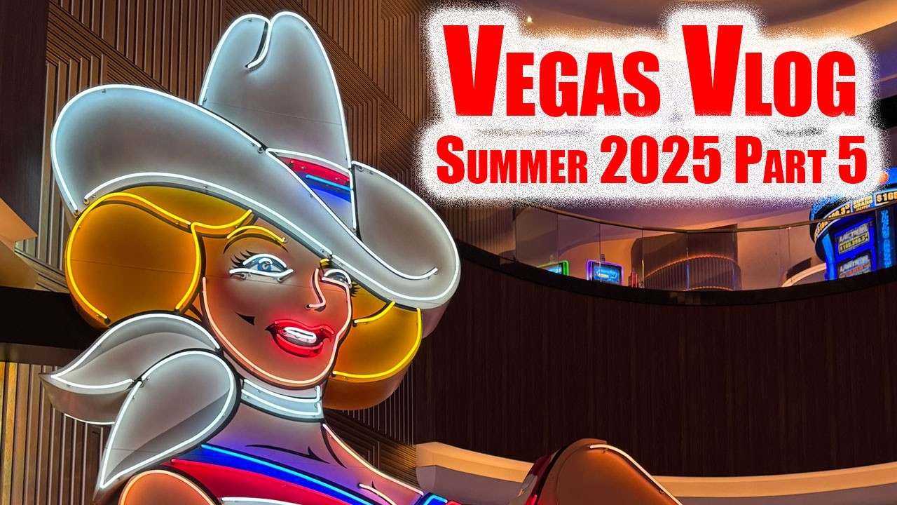 Downtown Las Vegas Vlog 🎰 Slot Play in Every Casino + Searching for the Best Pizza Slice 🍕