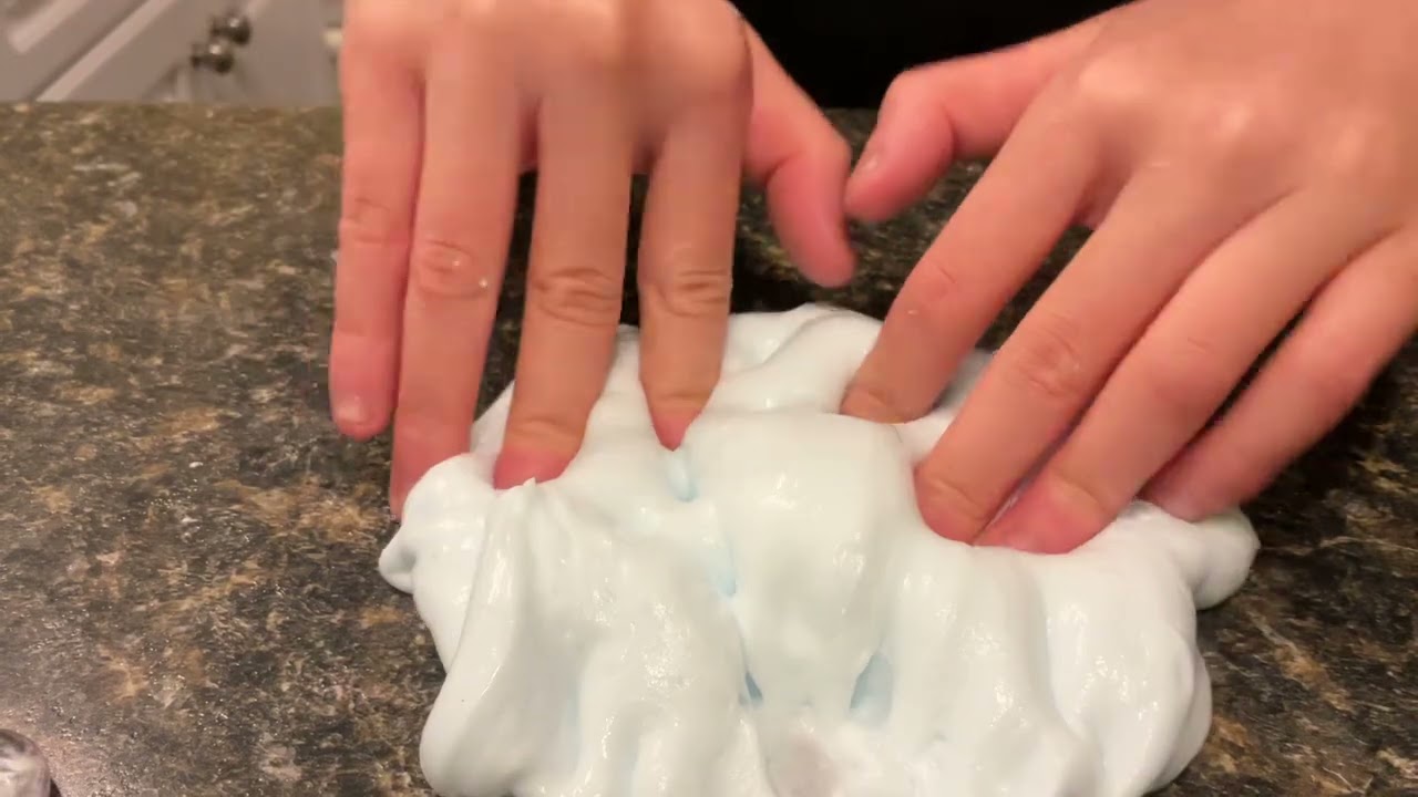 Testing the slime I made😎😎😎
