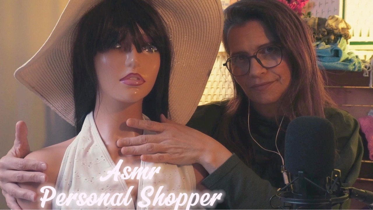 ASMR Personal Shopper 💖 ROLEPLAY Preparativi per una crociera (Carla Manichino)