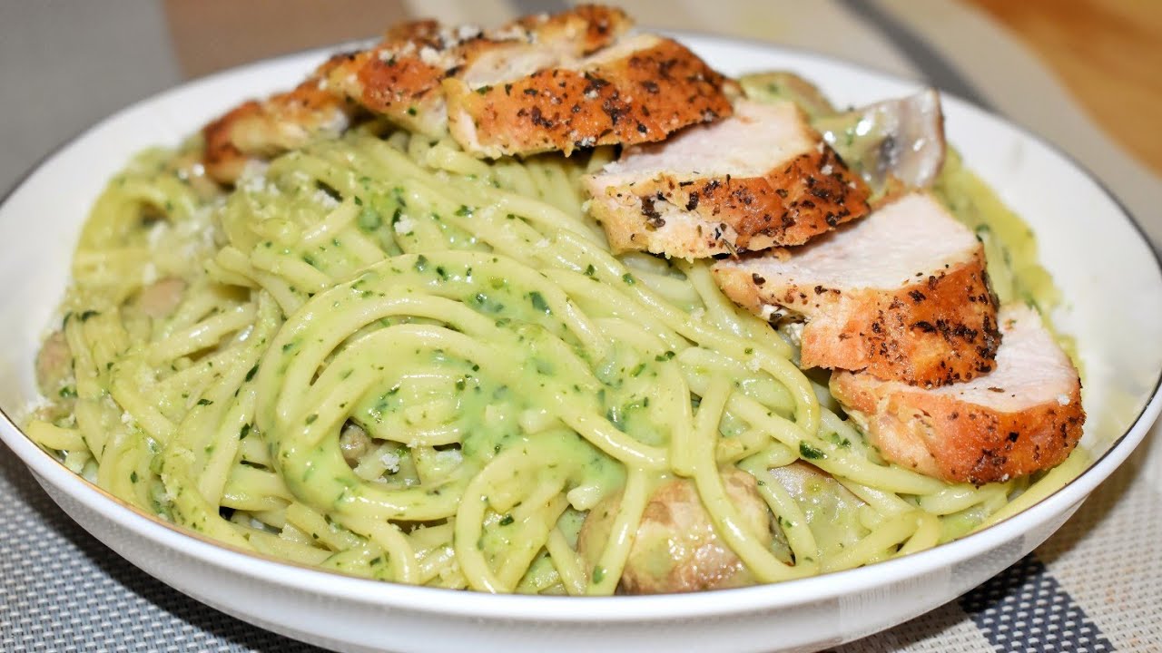 طبخ المكرونة بالدجاج المشوي مع الصوص الكريمي بالجبنة Spinach Chicken Pasta