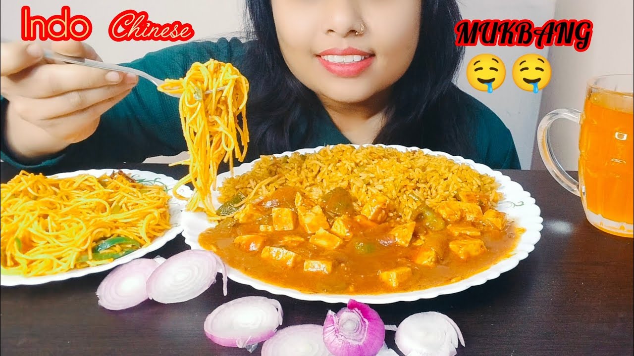 Eating: Schezwan Fried Rice 🍚 wid chilli paneer nd Noodles 🍜😋 |  INDO CHINESE | MUKBANG 