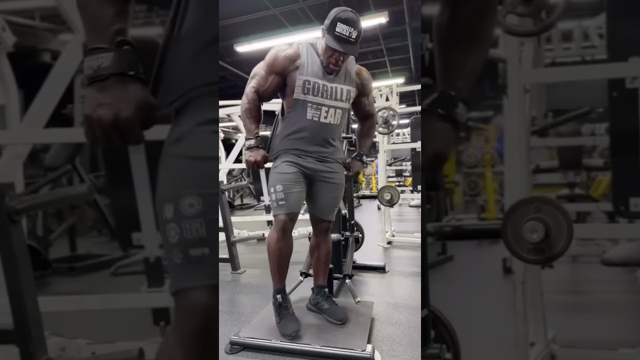 Brandon Curry physique update 2025