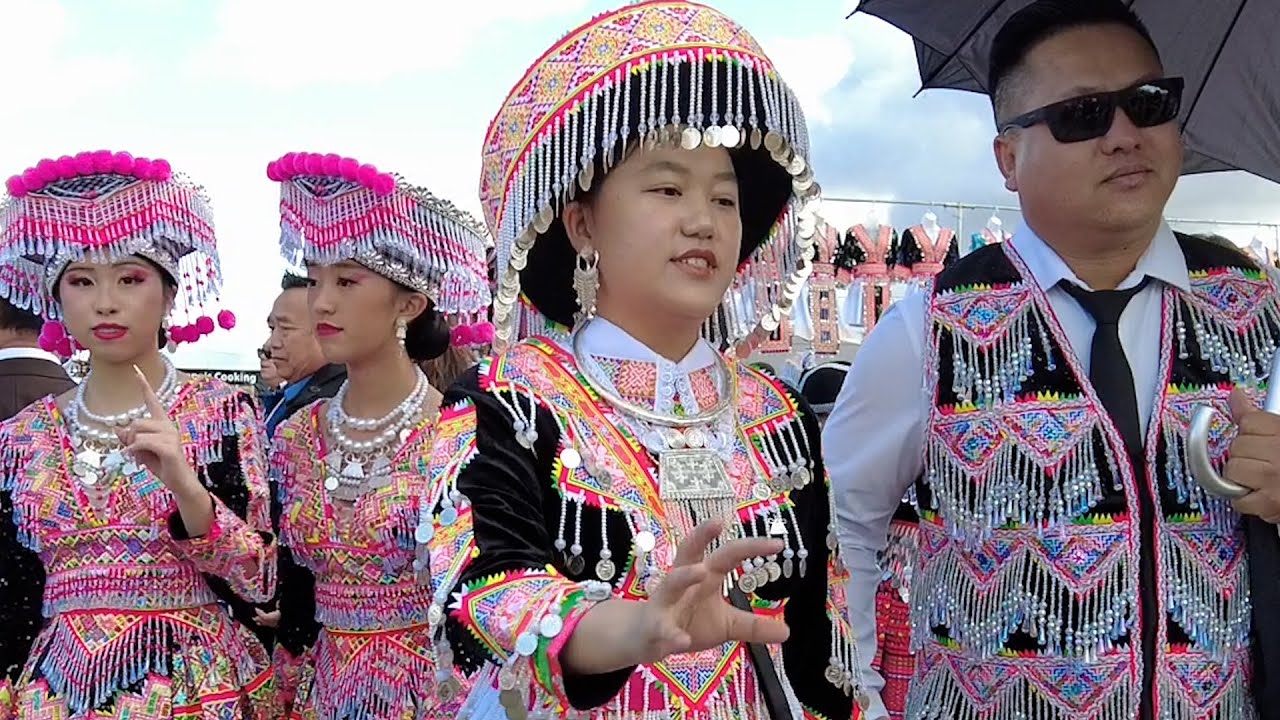 Fresno Hmong New Year 2026  Walk AROUND Tshav Pob