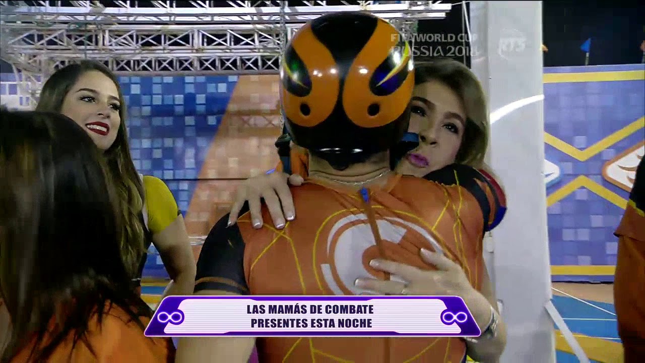 Las mamás de Combate están presentes esta noche