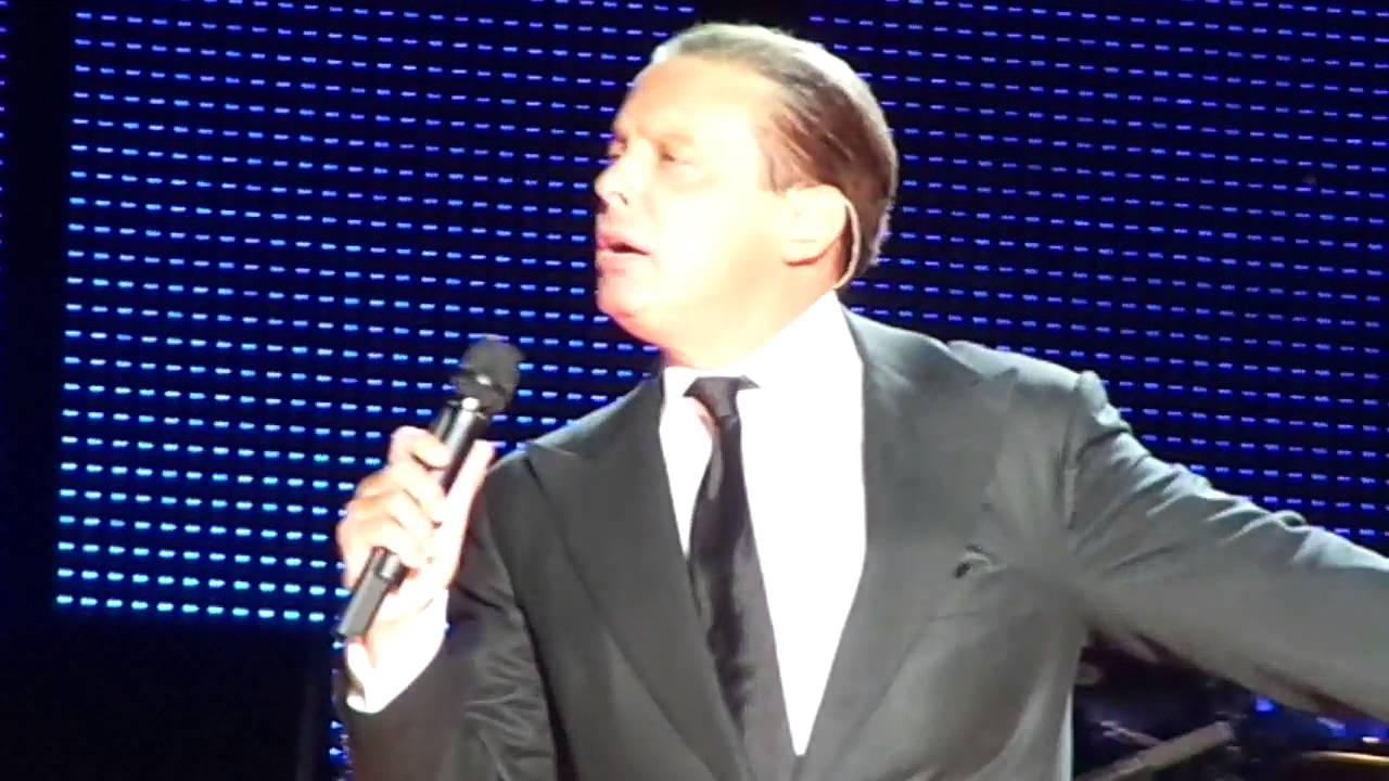 Luis Miguel, Hoy el aire huele a ti, Siento, Mas - 28/11/2015 - GEBA